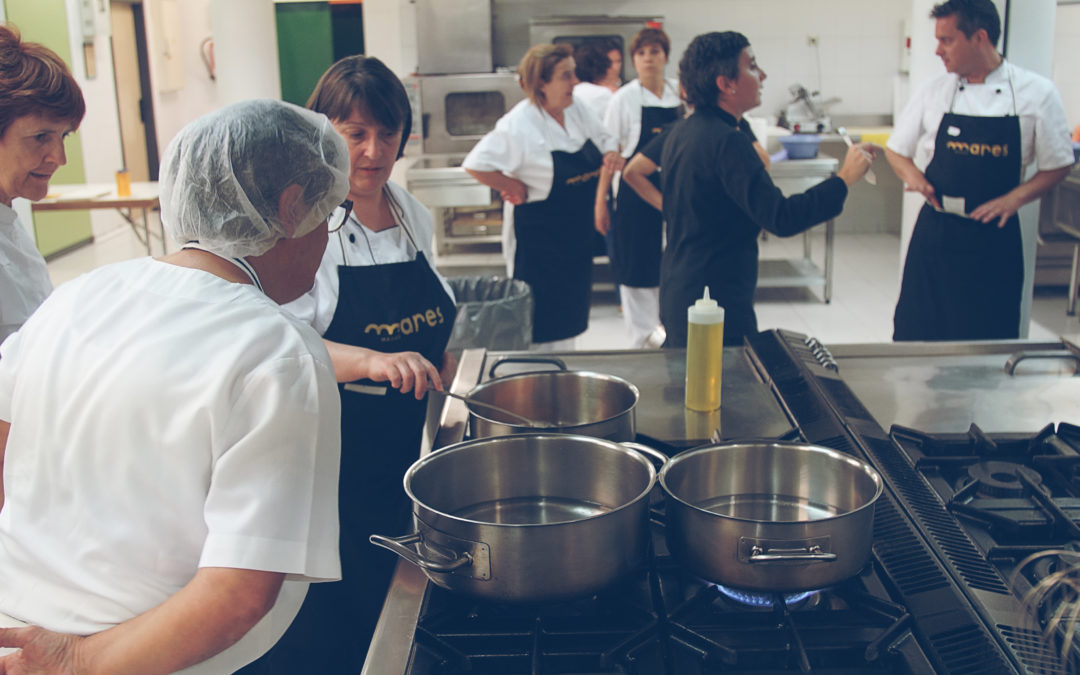 Hábitos saludables, alimentación sostenible: cocina saludable y sostenible para andar por casa